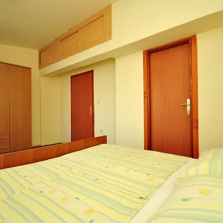Dijana Apartment Povljana